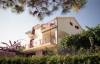 thumb_439_viewofthehouse.jpg